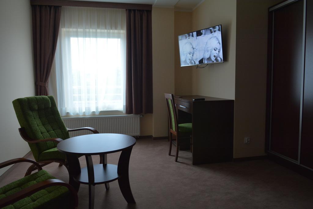 Gosciniec Pan Tadeusz II Hotel Gizycko Phòng bức ảnh