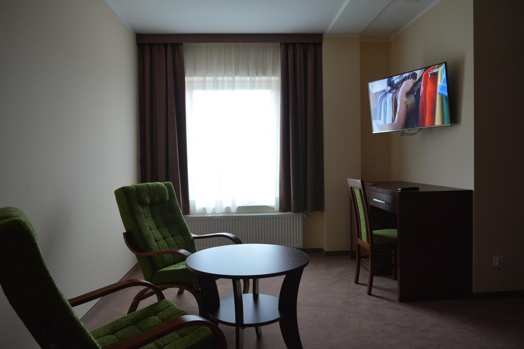 Gosciniec Pan Tadeusz II Hotel Gizycko Phòng bức ảnh